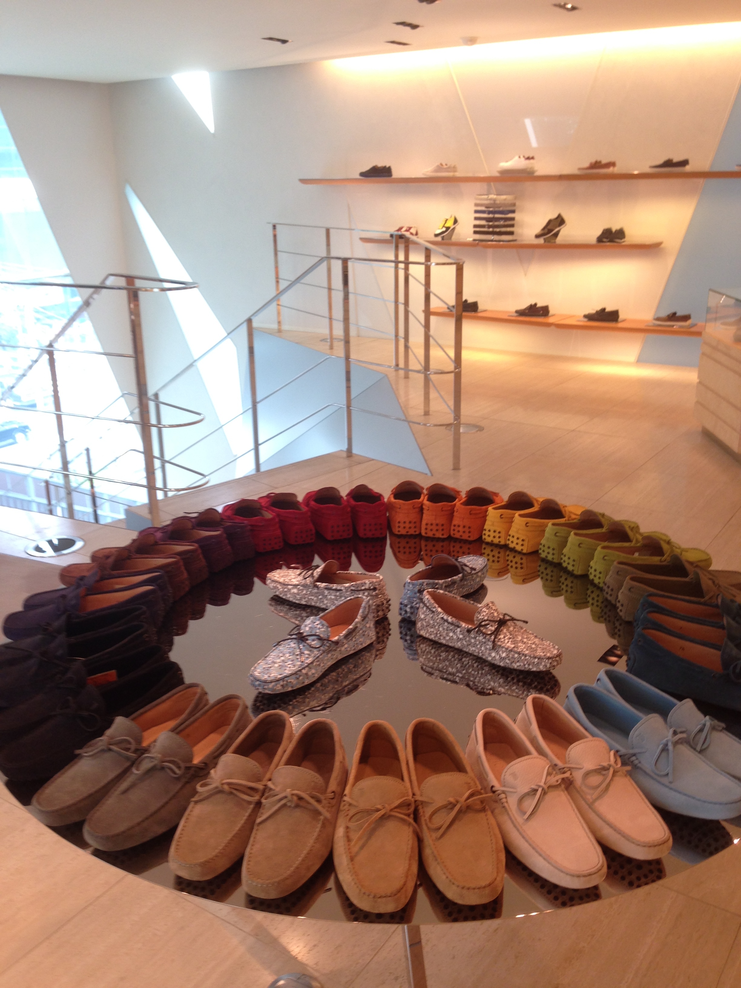 TOD'S  表参道